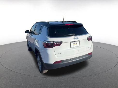 Used 2025 Jeep Compass Limited image 11