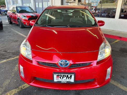 Used 2010 Toyota Prius Three image 2