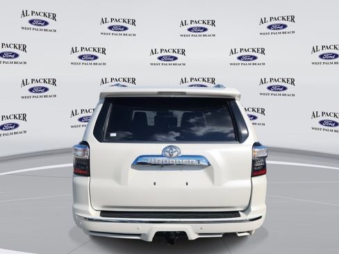 Used 2016 Toyota 4Runner Limited image 4