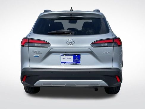 Used 2026 Toyota Corolla Cross XLE FWD image 5