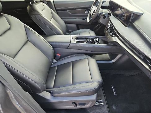 Certified 2025 Nissan Murano SV AWD/4WD image 14