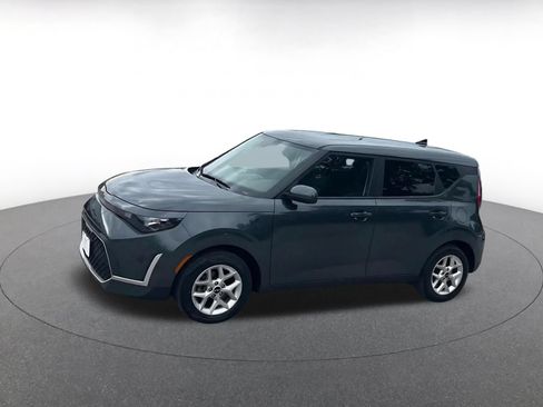 Used 2025 Kia Soul LX w/ LX Technology Package FWD image 6