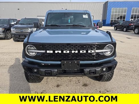 Used 2023 Ford Bronco Wildtrak image 2