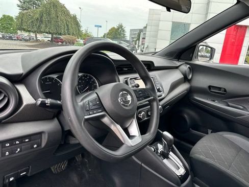 Used 2020 Nissan Kicks S FWD image 12