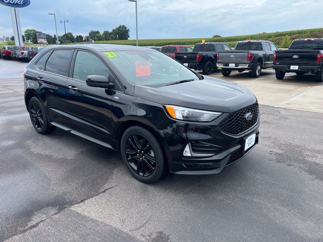 Used 2021 Ford Edge ST-Line w/ Class II Trailer Tow Package AWD/4WD image 3