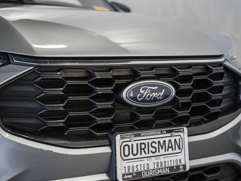 Used 2024 Ford Escape ST-Line image 13