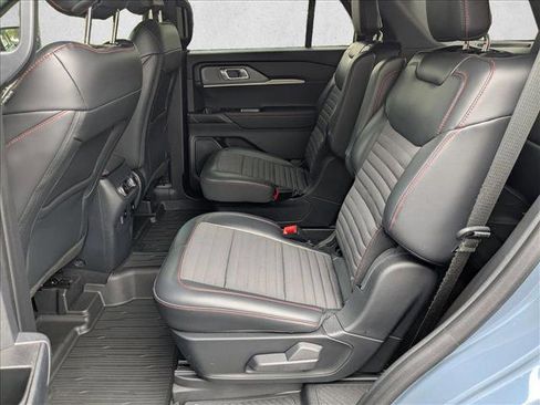 Used 2025 Ford Explorer ST-Line w/ Premium Package RWD image 17