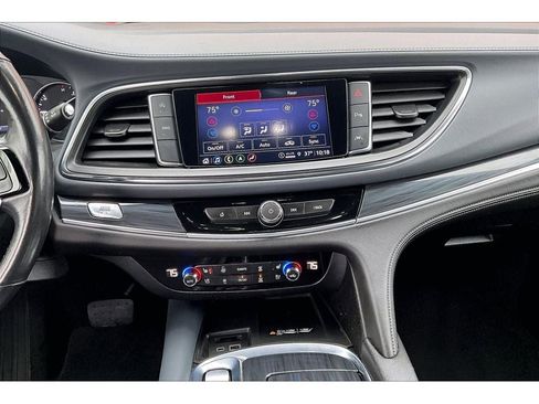 Used 2022 Buick Enclave Premium image 7