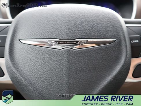 Used 2023 Chrysler Voyager LX FWD image 27