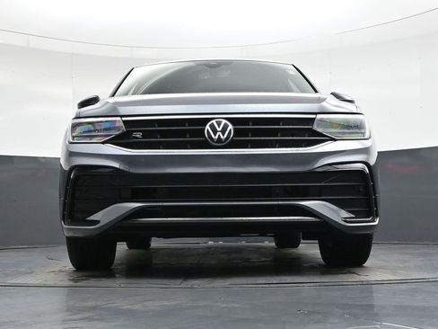 Used 2022 Volkswagen Tiguan SE R-Line image 40