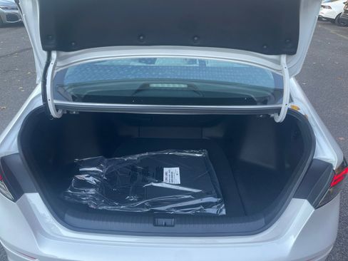 New 2025 Honda Accord SE image 15