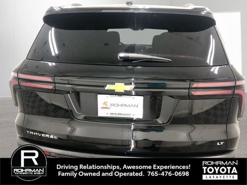 Used 2024 Chevrolet Traverse LT FWD image 5