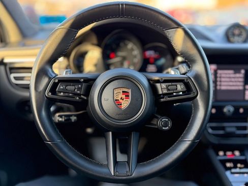 Used 2023 Porsche Macan Turbo image 11