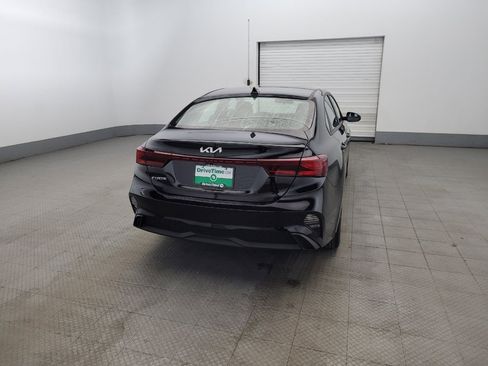 Used 2023 Kia Forte LXS w/ LXS Technology Package image 7