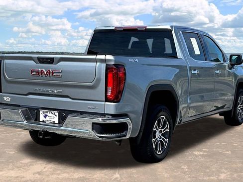 Used 2025 GMC Sierra 1500 SLT image 8
