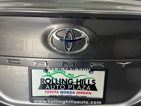 Used 2022 Toyota Camry SE FWD image 42