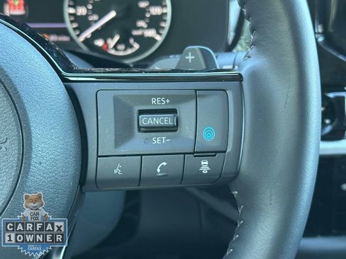 Used 2025 Nissan Pathfinder SL AWD/4WD image 26
