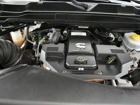 Used 2020 RAM 2500 Limited image 33