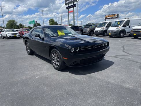 Used 2018 Dodge Challenger GT w/ Driver Convenience Group AWD/4WD image 2