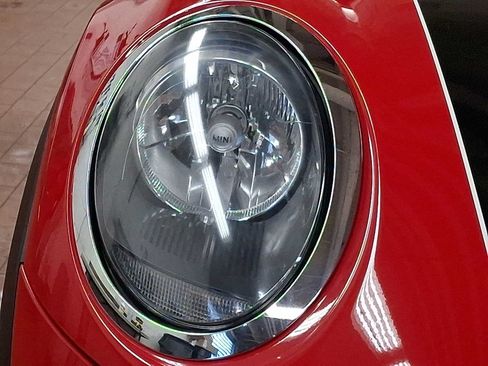 Used 2021 MINI Cooper 4-Door Hardtop w/ Storage Package FWD image 8