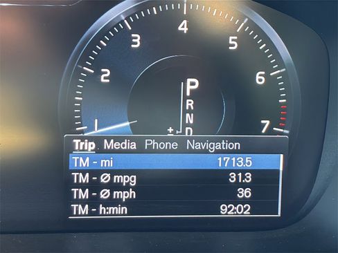 Used 2020 Volvo S60 T5 Momentum image 32