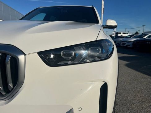 Used 2025 BMW X5 xDrive50e image 32