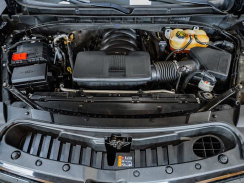 Used 2022 Cadillac Escalade ESV Sport Platinum w/ LPO, ONYX Package image 25