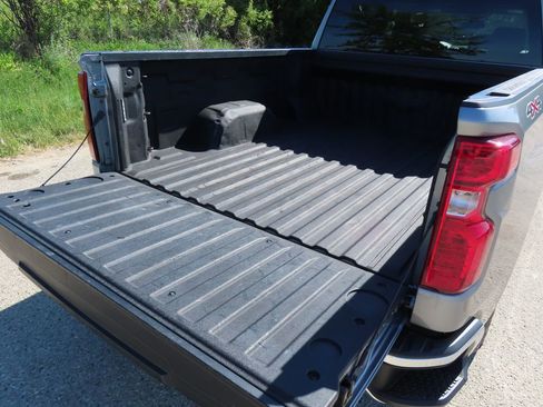 Used 2023 Chevrolet Silverado 1500 LT w/ Protection Package AWD/4WD image 16