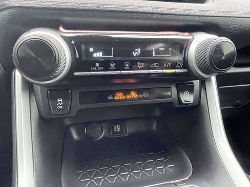 Used 2025 Toyota RAV4 LE FWD image 29