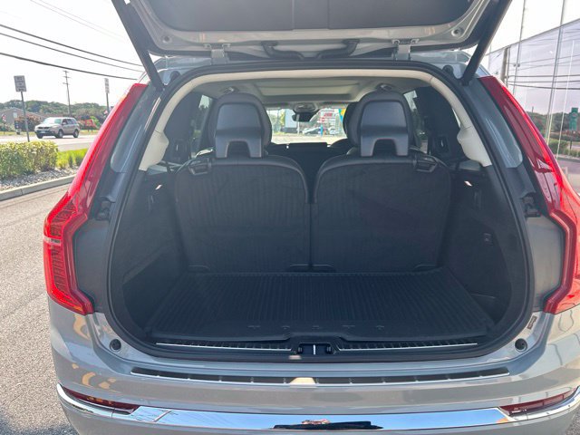 Certified 2024 Volvo XC90 B5 Core w/ Protection Package Premier AWD/4WD image 11