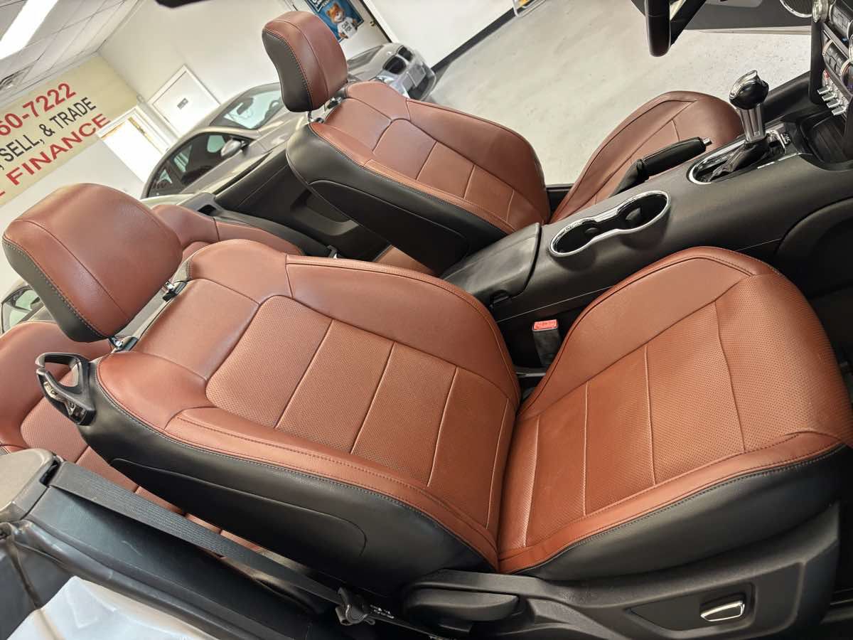 Used 2015 Ford Mustang GT Premium RWD image 30