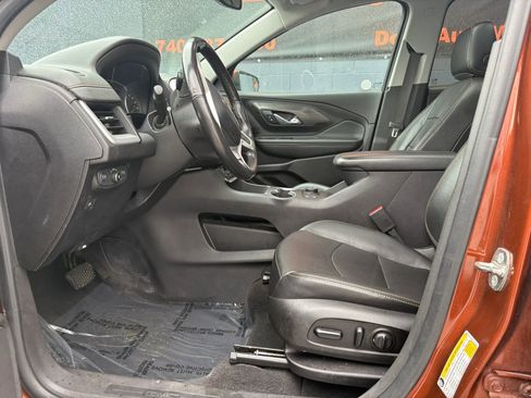 Used 2019 GMC Terrain SLT w/ Preferred Package AWD/4WD image 16