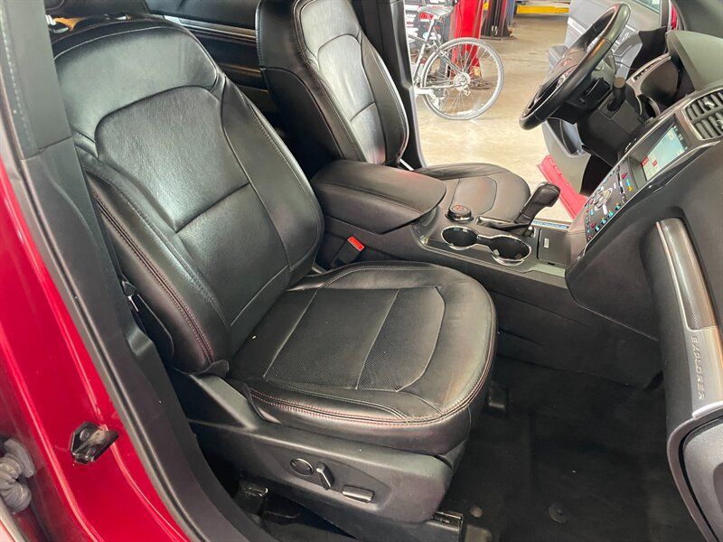 Used 2018 Ford Explorer Sport w/ Ford Safe & Smart Package AWD/4WD image 18