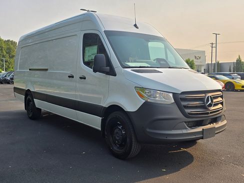 New 2026 Mercedes-Benz Sprinter 2500 image 8