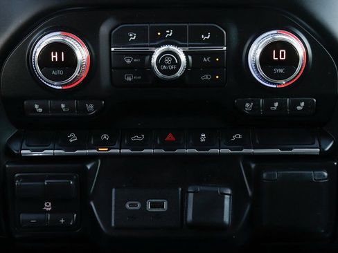 Used 2020 GMC Sierra 1500 SLT w/ SLT Premium Package image 34