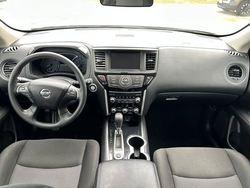 Used 2020 Nissan Pathfinder S AWD/4WD image 19