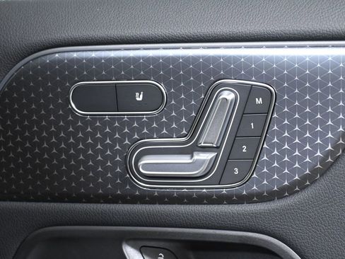 New 2025 Mercedes-Benz GLA 250 4MATIC image 23