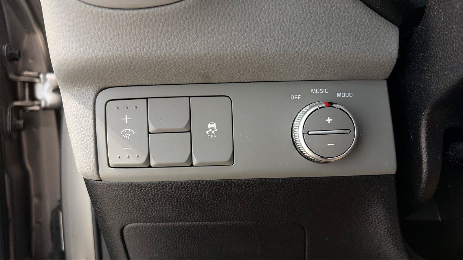 Used 2016 Kia Soul + w/ Audio Package FWD image 21