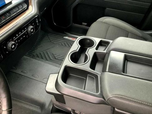 Used 2024 Chevrolet Silverado 2500 LT image 16