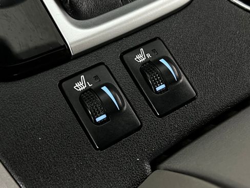 Used 2018 Toyota Highlander XLE image 22