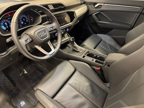 Certified 2025 Audi Q3 2.0T Premium w/ Convenience Package AWD/4WD image 10