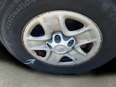 Used 2014 Toyota Tundra SR image 32