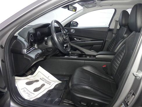 Used 2022 Hyundai Elantra Limited FWD image 22