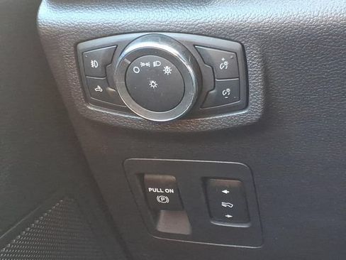 Used 2017 Ford F150 XLT w/ Equipment Group 302A Luxury AWD/4WD image 15