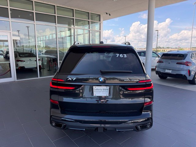 Used 2026 BMW X7 xDrive40i w/ M Sport Package AWD/4WD image 7