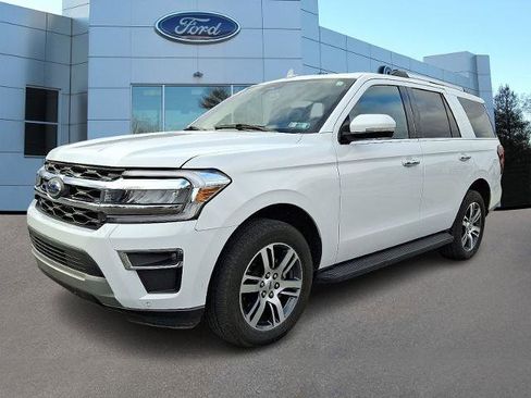 Certified 2024 Ford Expedition Limited image 3