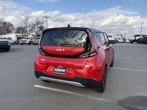 Used 2024 Kia Soul LX image 5