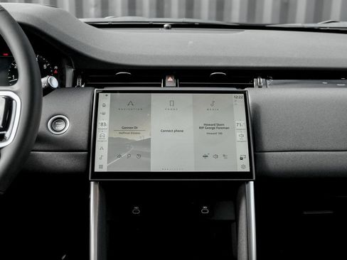 Used 2025 Land Rover Discovery Sport S image 19