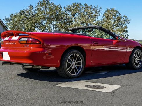 Used 2002 Chevrolet Camaro Z28 w/ SS Performance/Appearance Pkg RWD image 8