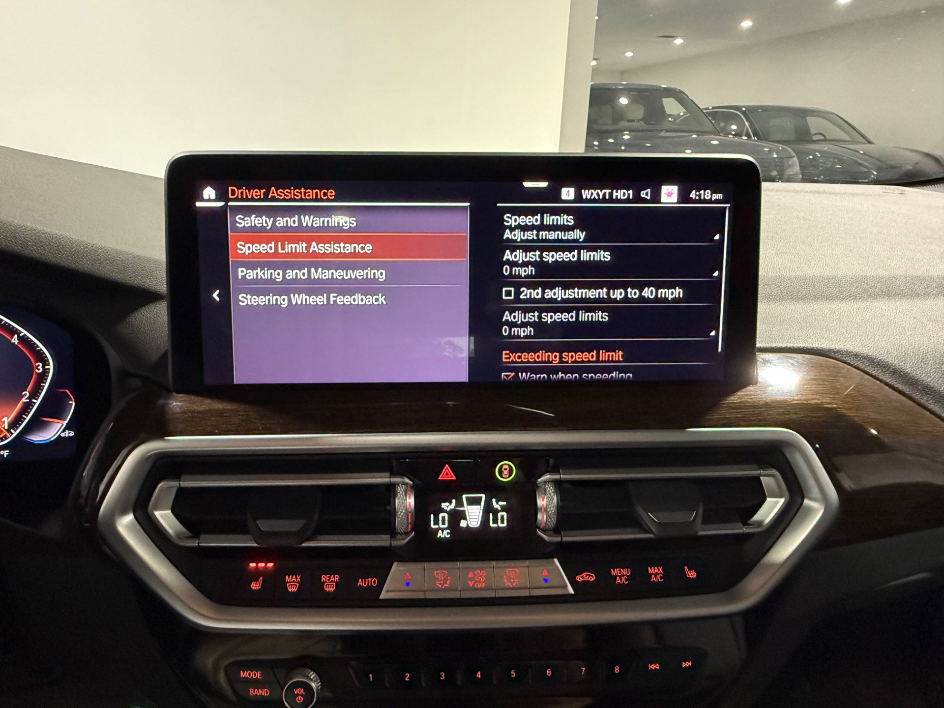 Used 2024 BMW X4 xDrive30i AWD/4WD image 38
